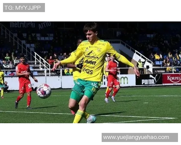 拉迪与赫尔辛基的激烈对决揭示足球战术与团队合作的魅力