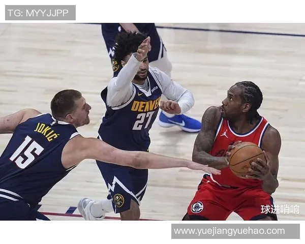 2015年勇士与雷霆季后赛激战回顾：历史性对决与传奇瞬间的交织