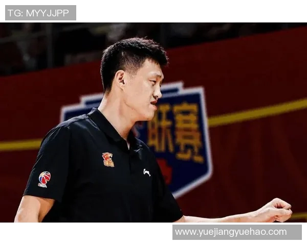 周鹏：从篮球场上的拼搏者到社会公益的践行者，传递正能量与希望