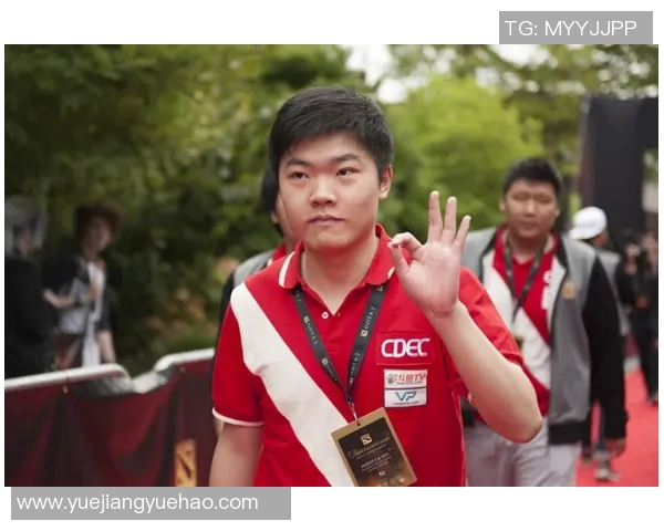 DOTA2热议：FPX战队配合问题引发玩家热烈讨论与反思